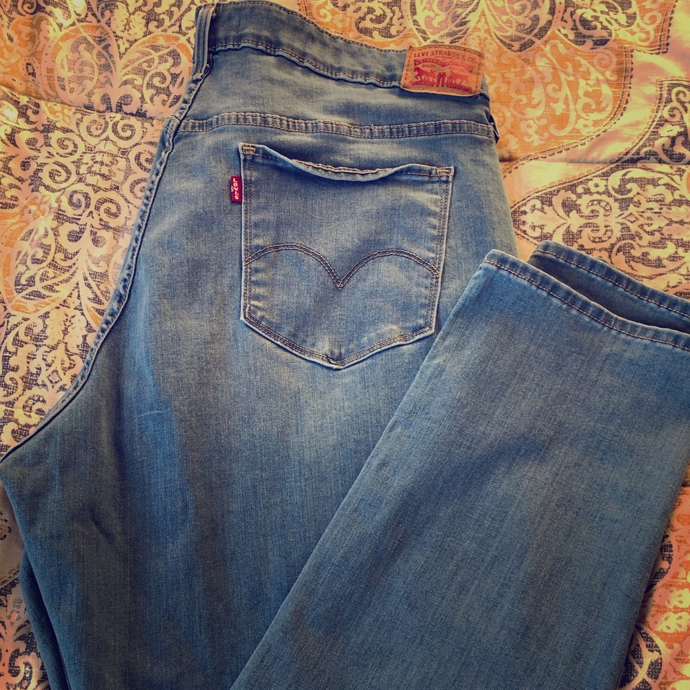 Levi 311 shaping skinny jeans 👖